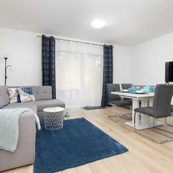 Apartament Holiday B 104, hotel in Pobierowo