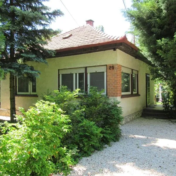 Aranyalma Vendégház, hôtel à Gárdony