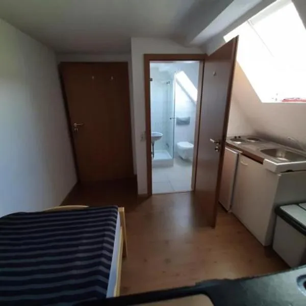 Biberach-Riss-Zimmer-frei, Einzel-Zimmer Bad Küche, hotel a Birkenhard
