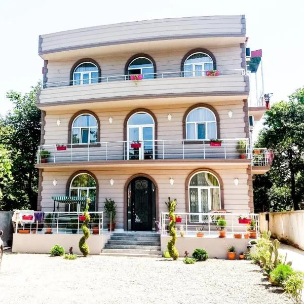 Nica, hotel in Kobuleti