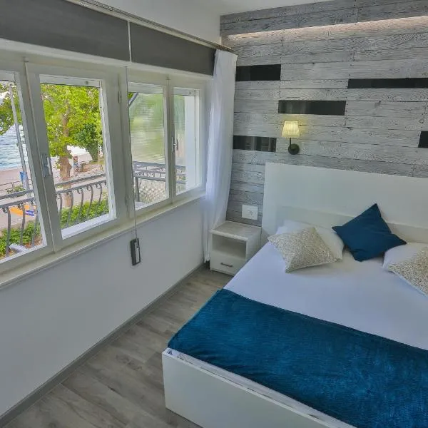 Guesthouse on the beach, hotel in Baška Voda