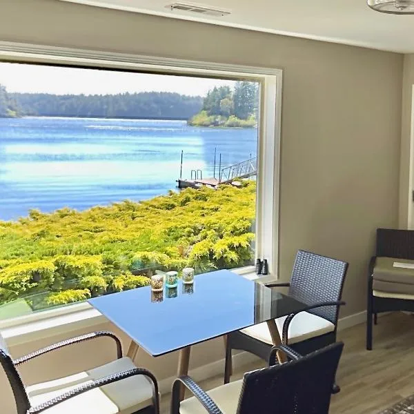 Apartment at Floras Lake Getaway, hotel in Port Orford