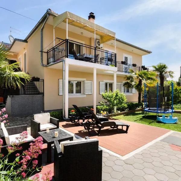 Apartments Ante, khách sạn ở Vodice