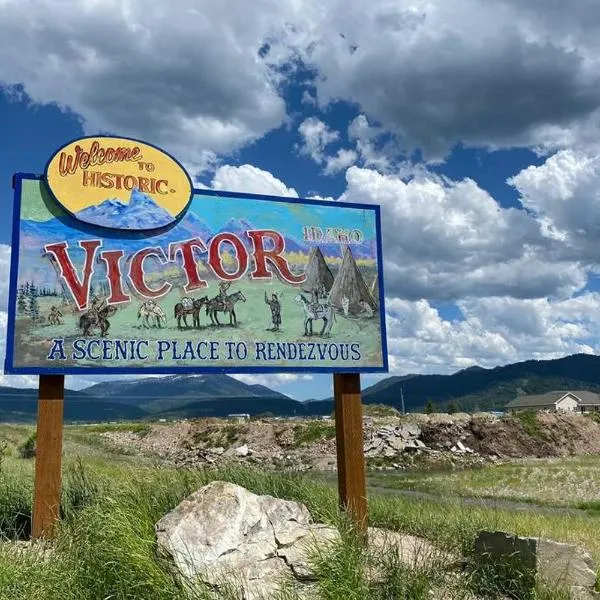 Bear Lair at Teton Valley Idaho, hotel di Victor