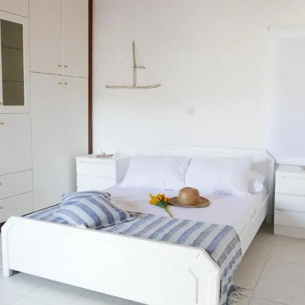 Stella's Home in Koronos, hotel in Kóronos