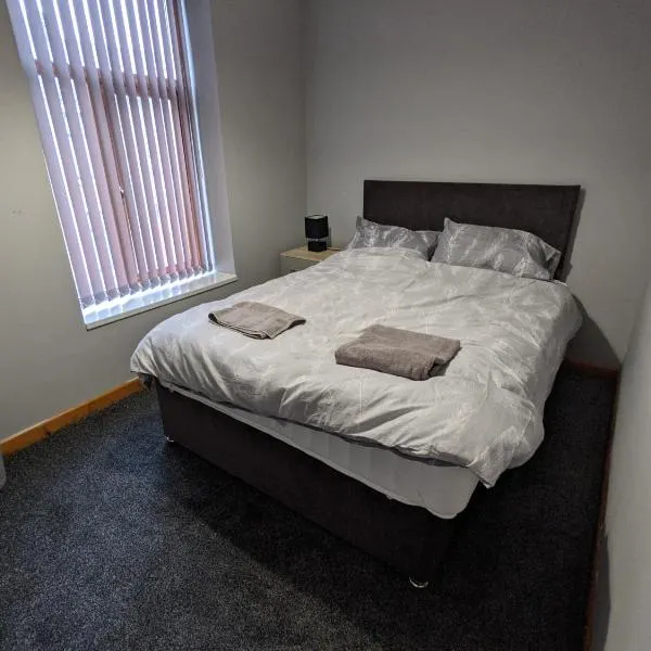 Superb Cozy rooms in Clayton - with fast WiFi - Smart Tv - Mini Fridge, hotel v destinaci Clayton le Moors