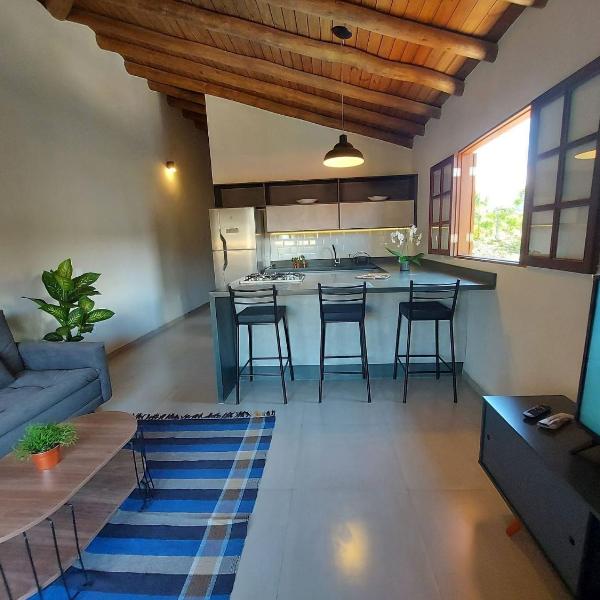 Mamanguá - Apto c/ piscina, 50mts da praia, cozinha, churrasqueira, ar con, WiFi, netflix, garagem