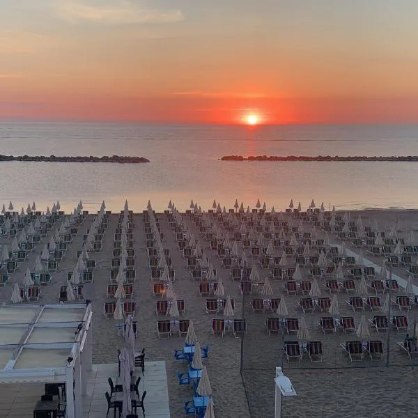 HOTEL FLYING, hotel in Pesaro