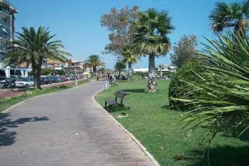 La Fabbryca, hotel in Porto SantʼElpidio