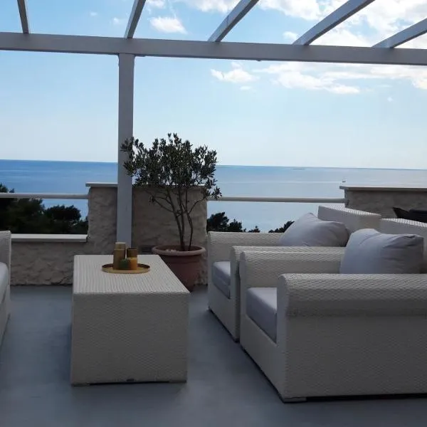 Apartments Dobrila, hotel in Ivan Dolac