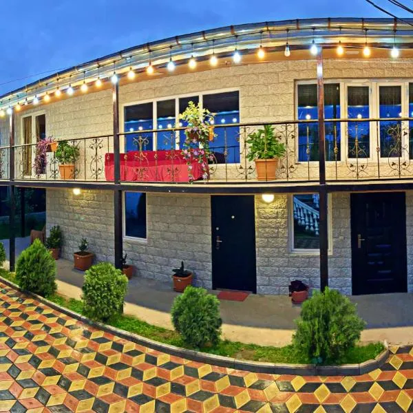 Hotel Doko, hotel in Khoni
