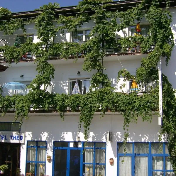 Hotel Theo, hotel i Panagia