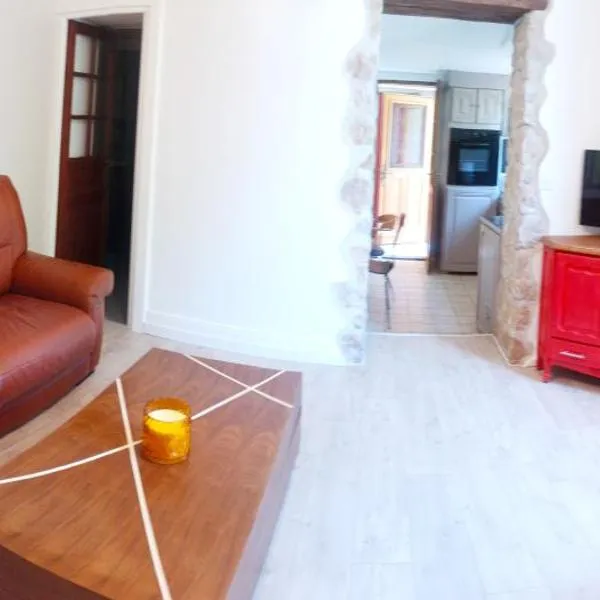 * Appartement rez de chaussée Frontière Suisse * – hotel w mieście Delle