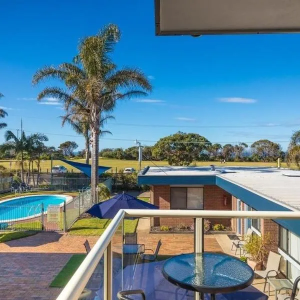 Surfside Merimbula Holiday Apartments، فندق في ميريمبولا