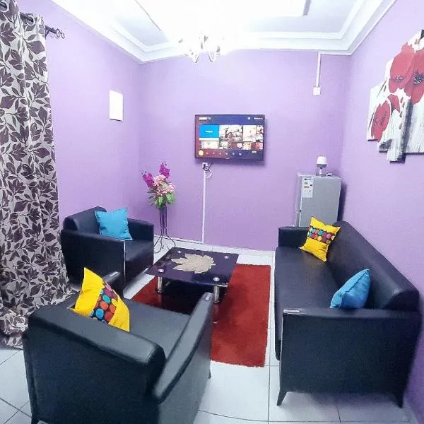 Residence Sighaka - Gold Apartment - WiFi, Gardien, Parking, hotel in Douala
