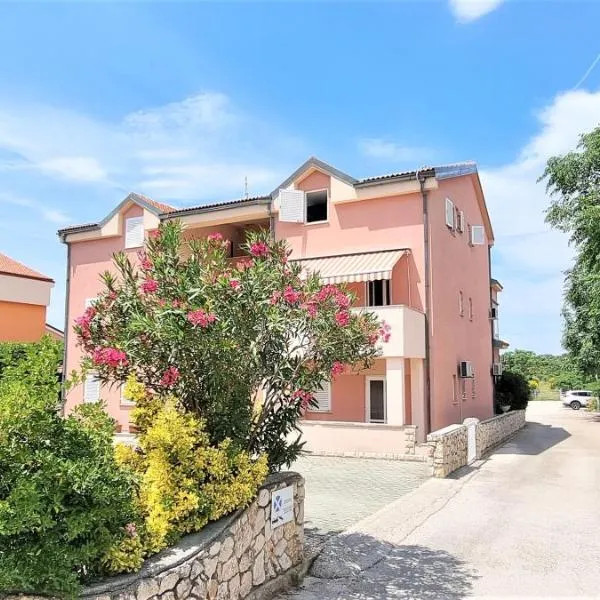 Guest House Jasna – hotel w Novalji