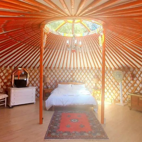 Eldorado Yurt, hotel v destinaci Algarrobo