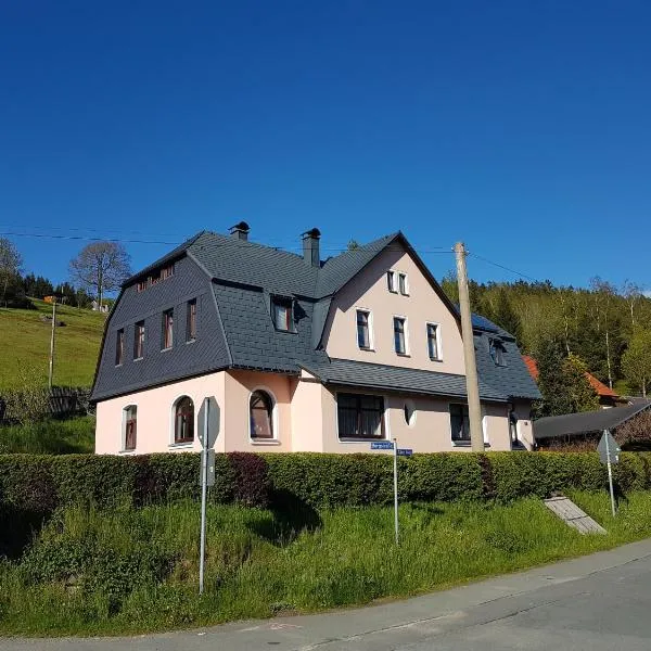 Ferienwohnung Wegespinne, hotel v destinaci Zwota