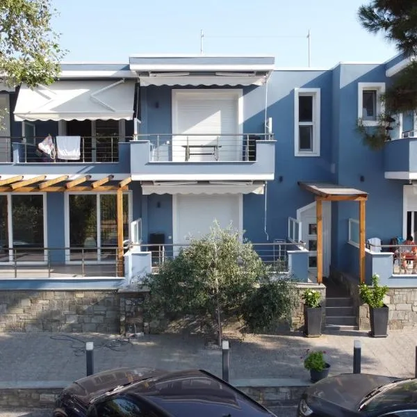 Isalos Suites – hotel w mieście Néa Péramos