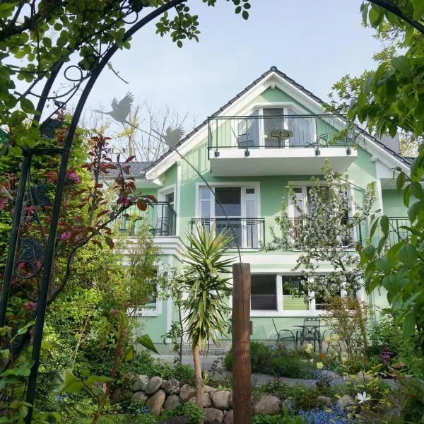 Hotel Garni Inselparadies Zingst, hotel v destinaci Zingst