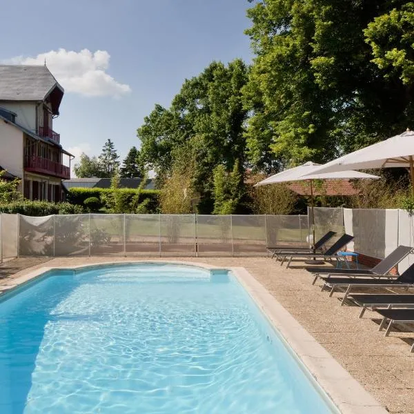 Chambres de charme avec piscine - Le Monde de Charlie - Proche Vichy, khách sạn ở Vichy