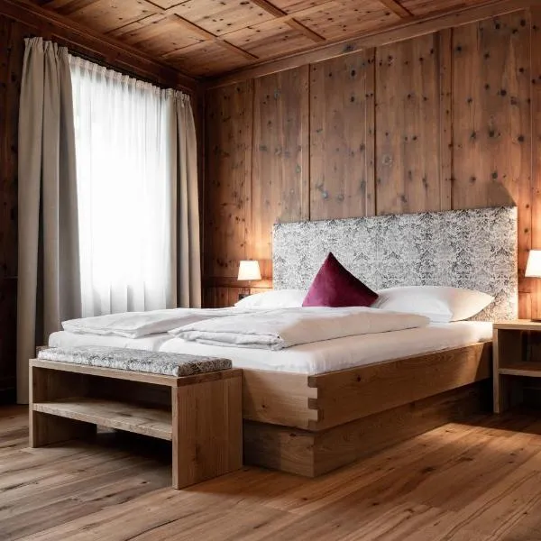 Garni Hotel Tauber, ξενοδοχείο στη Μπρεσανόνε