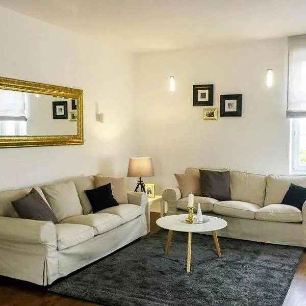 Luxusný 118m2 Apartmán s Krbom v Centre Nitry, hotel in Nitra