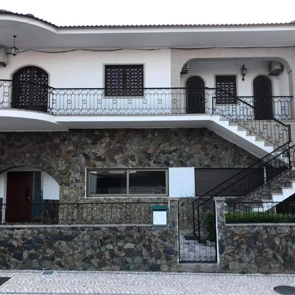 Casa da Retorta, hotel in Escalos de Cima