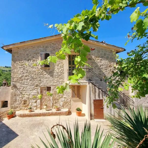 Casa Vacanze Gli Allori、Cerquetoのホテル