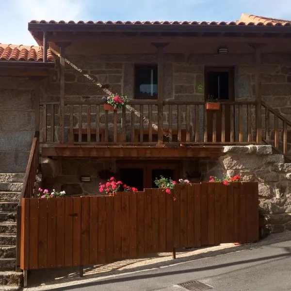 Habitación do Xurés, hotel in Requiás