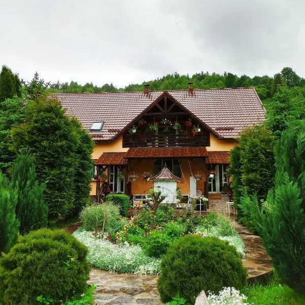 Casa Lucia, hôtel à Lacu Roșu