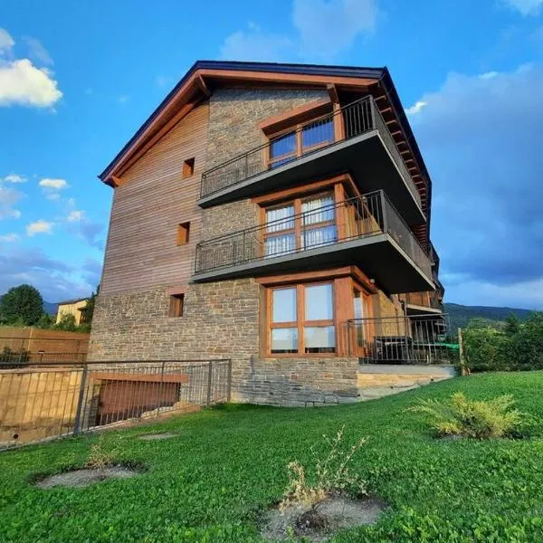 Appartement le Mouflon, hotel em Sainte-Léocadie