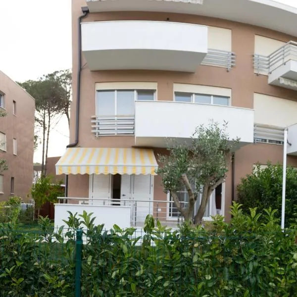 Deni Lalzi Bay Rooms, hotel in Durrës