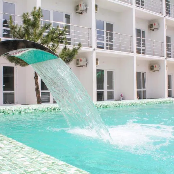 OSTRIV Hotel, hotel in Zatoka