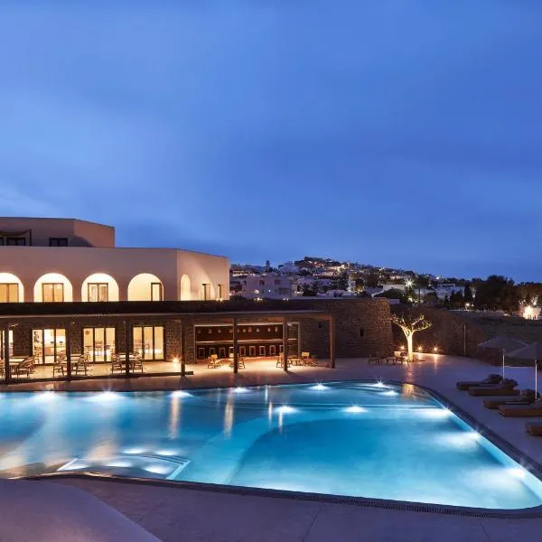 Orama Hotel & Spa, hotel a Firà