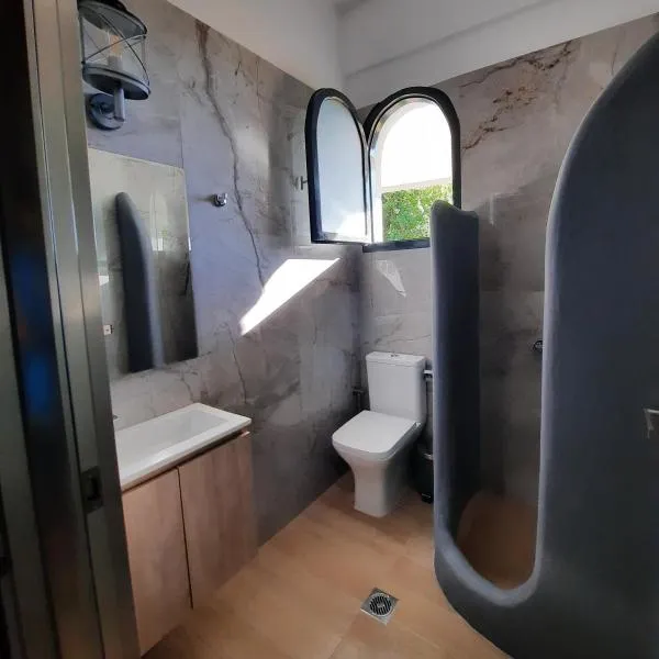 Nerajoula House, hotel v destinácii Parga