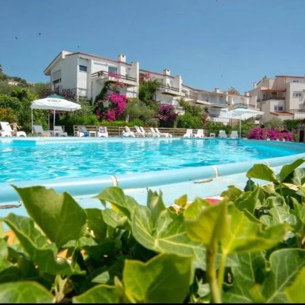 The Olives Terrace Residences, hotel v destinaci Dhërmi