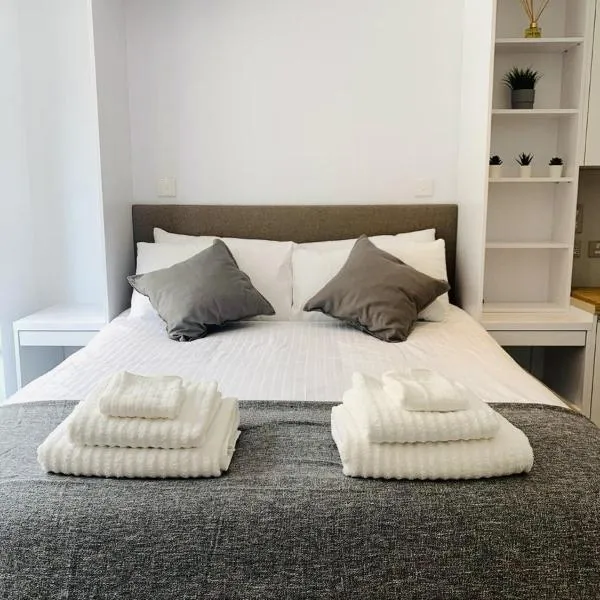 CP Top floor luxury studio, hotel v destinaci Gibraltar