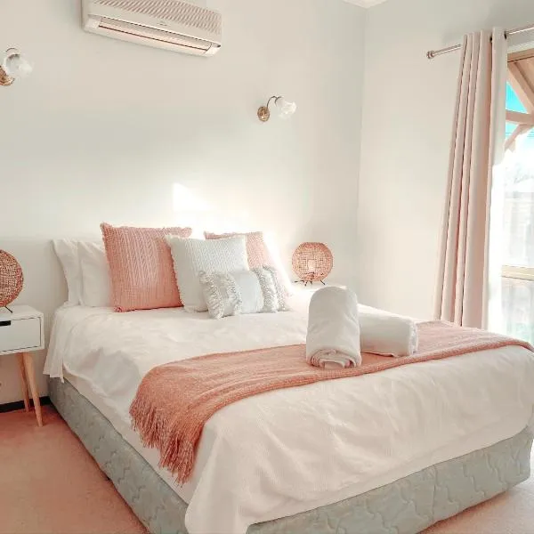 Carnarvon 3BR & 2BA Holiday House, hotell i Carnarvon