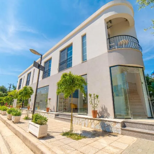 Hotel NEBO, khách sạn ở Ksamil