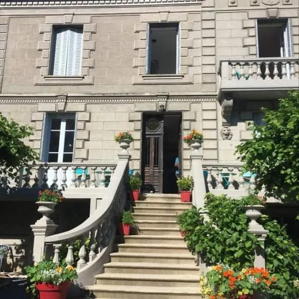 Lime trees, hotel in Arnac-Pompadour