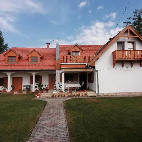 Tamás Bátya Kunyhója, hotel in Balatonmáriafürdő
