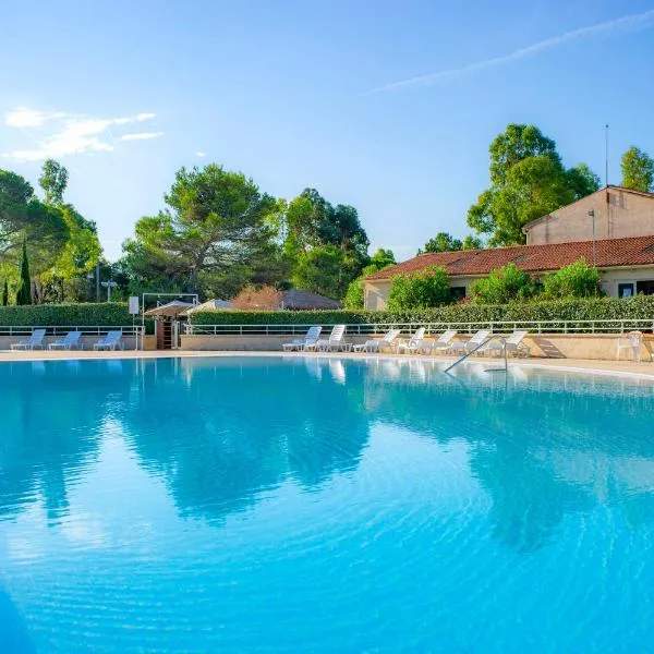 VTF Le Castelet, hotel v destinaci Saint-Aygulf