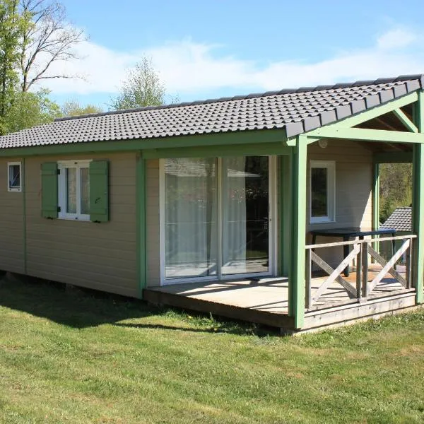 Cottages du Lac de Miel, hotel in Saint-Hilaire-Taurieux
