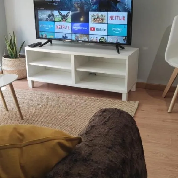 Apartamento F6, hotel en Marín