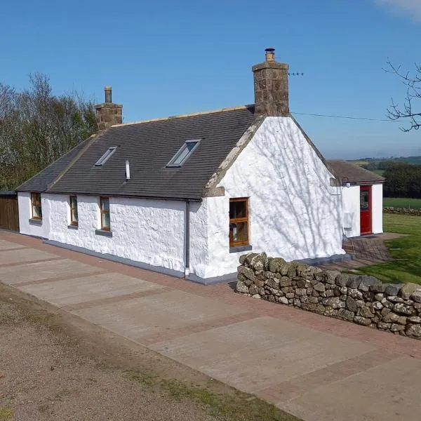 Meikle Aucheoch Holiday Cottage, plus Hot Tub, Near Maud, in the heart of Aberdeenshire, hotel v destinaci Peterhead