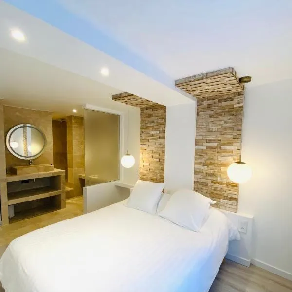 Feel@Home Nemausus « Le 21 », hotel v destinaci Nîmes