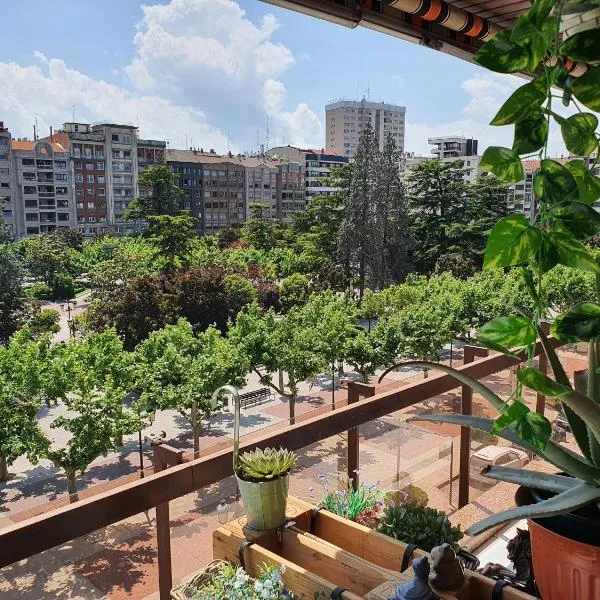 El Mirador del Espolon, hotel in Logroño