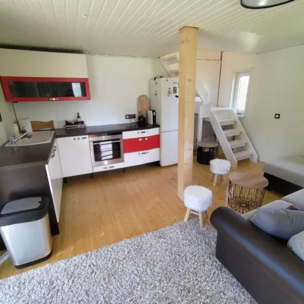 Prangli Valgekivi, hotel v destinaci Kelnase