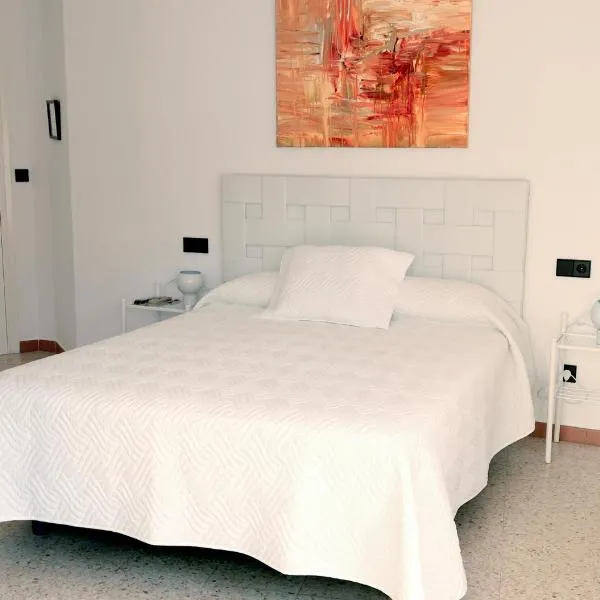 Hostal Lara, hotell sihtkohas Llançà